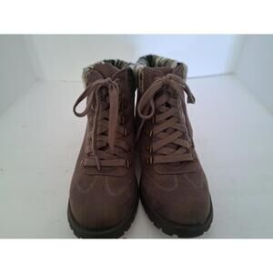 Cliffs by White Mountain Women Lug Sole Hiking Walking Booties, Size 9.5